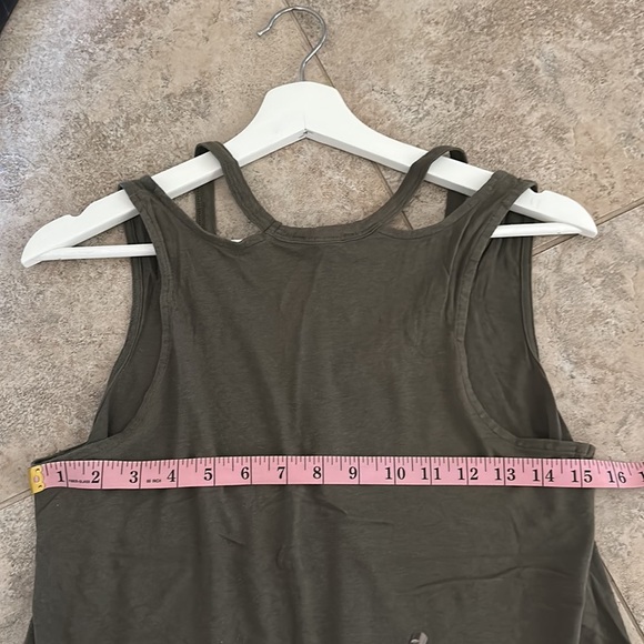 Express Army Green Olive Tank Top M Basics Tee - Picture 5 of 5